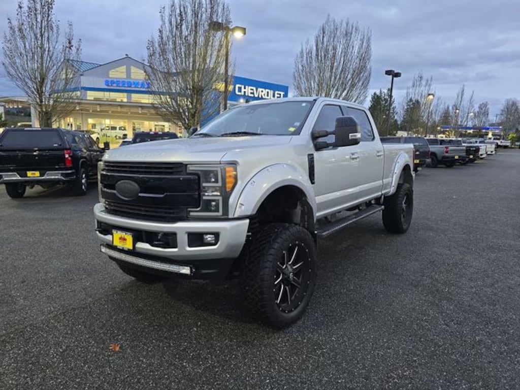 Used 2019 Ford F-250 Lariat Truck Crew Cab