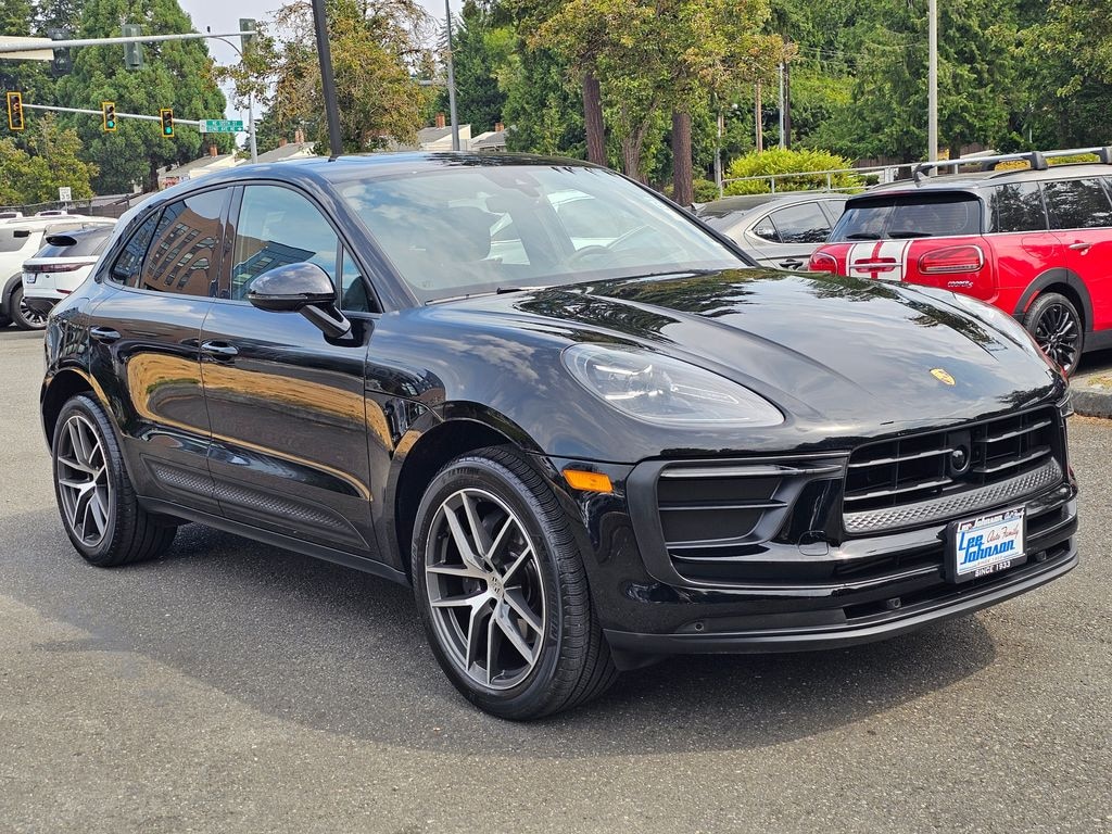 Used 2025 Porsche Macan Base SUV