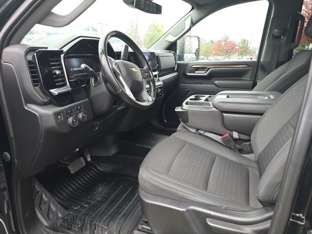 2024 Chevrolet Silverado 3500HD LT photo 2