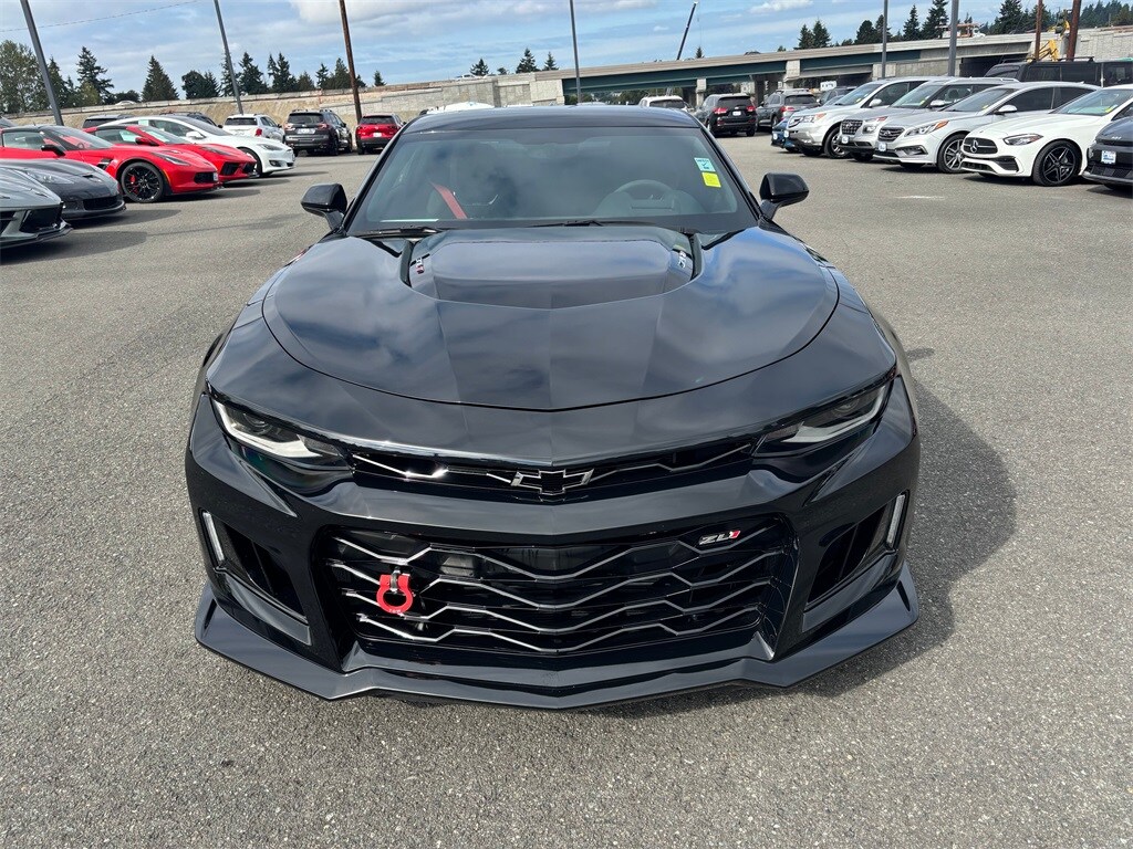2017 Chevrolet Camaro ZL1 photo 2