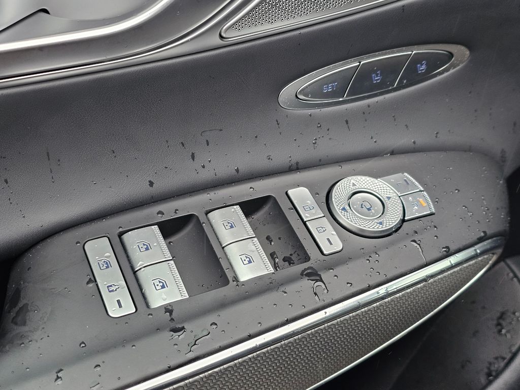 2025 GENESIS GV70 Sport - Photo 32