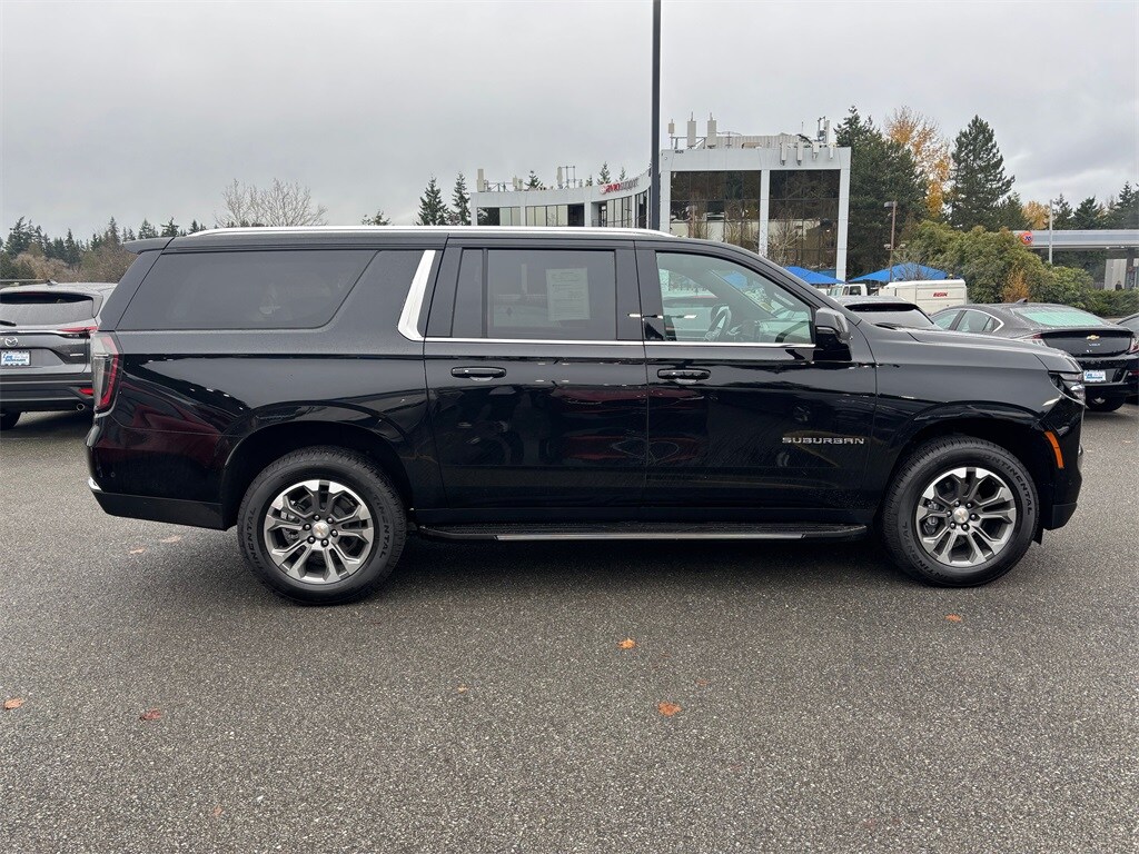 Used 2025 Chevrolet Suburban LT SUV