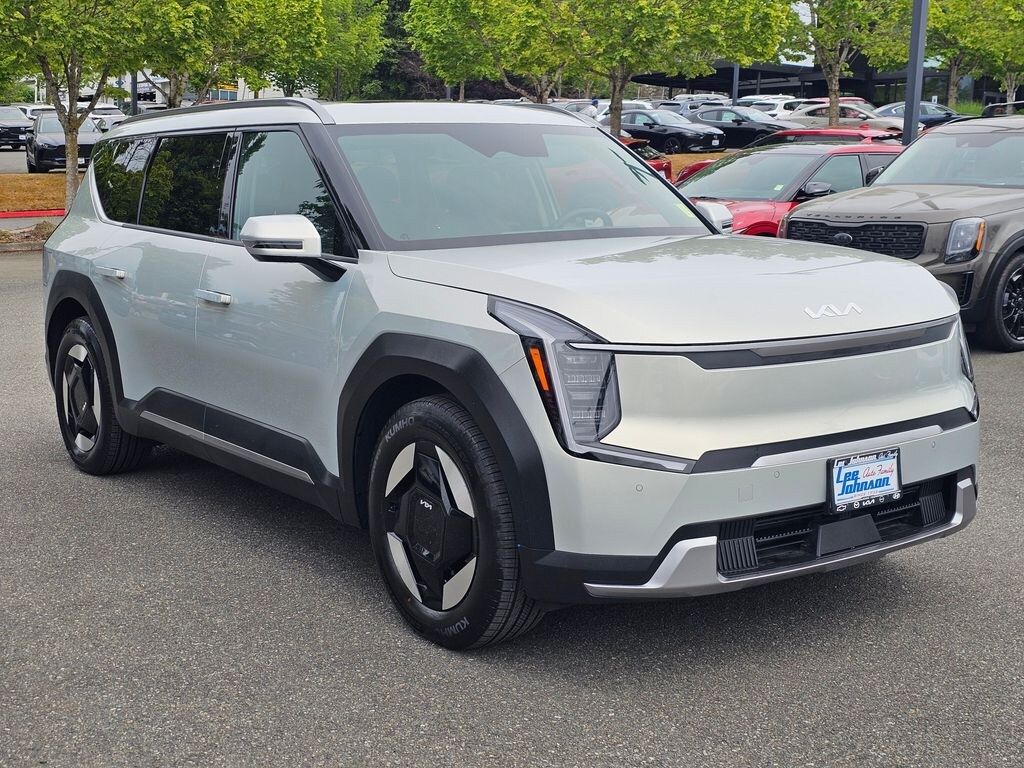 Used 2024 Kia EV9 Wind SUV