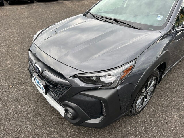 2023 Subaru Outback Touring photo 4
