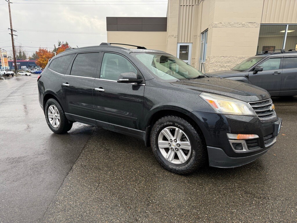 2014 Chevrolet Traverse 2LT photo 2