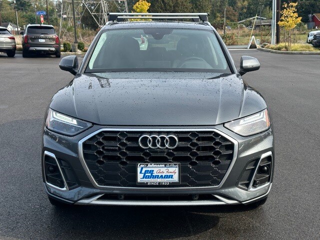 2021 Audi Q5 Premium Plus 55 TFSI e photo 2