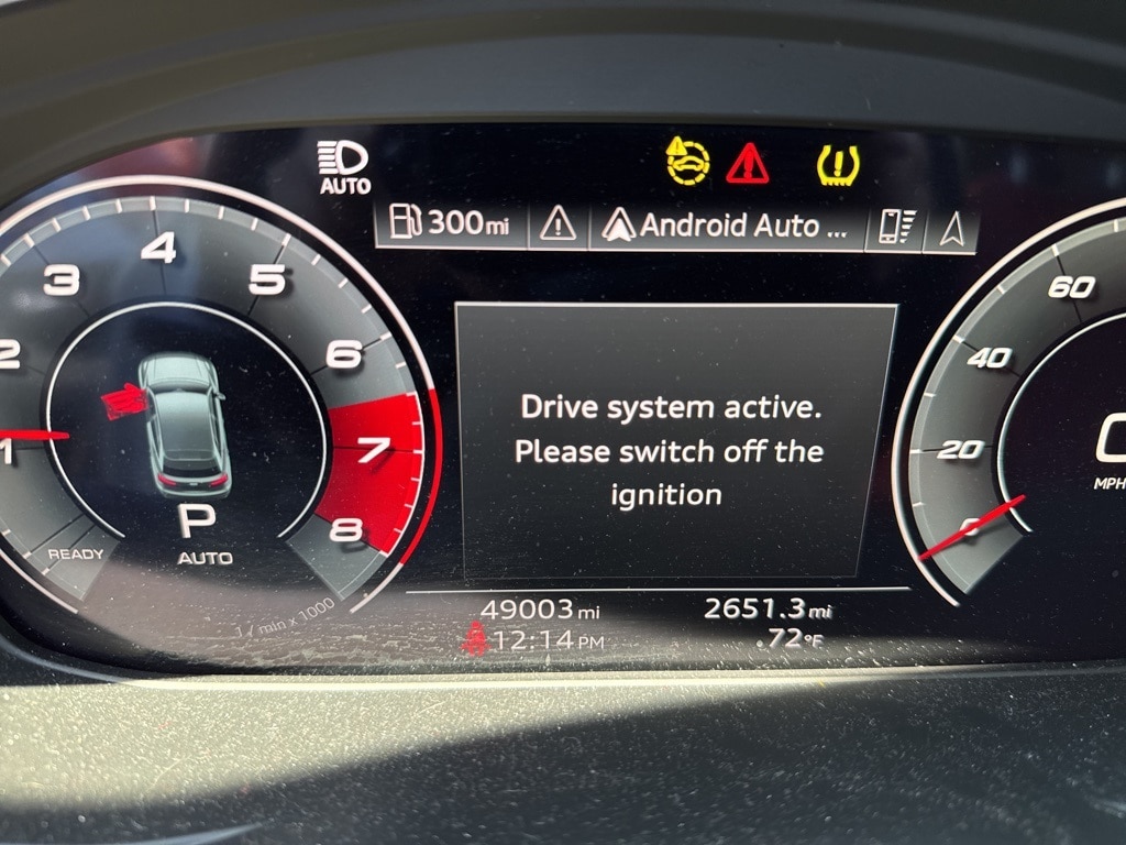 2022 Audi SQ5 Premium Plus photo 2