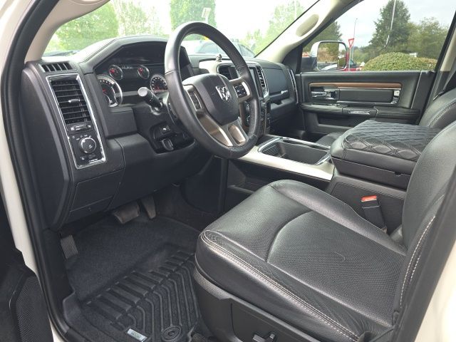 2017 Ram 1500 Laramie photo 2
