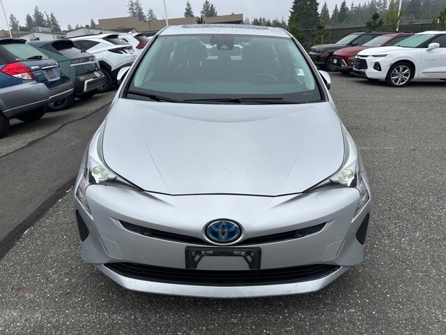 2017 Toyota Prius Four photo 2