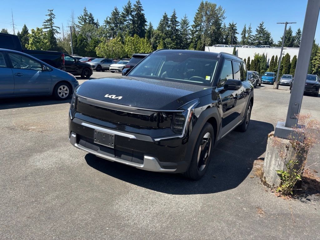 Used 2024 Kia EV9 Wind SUV