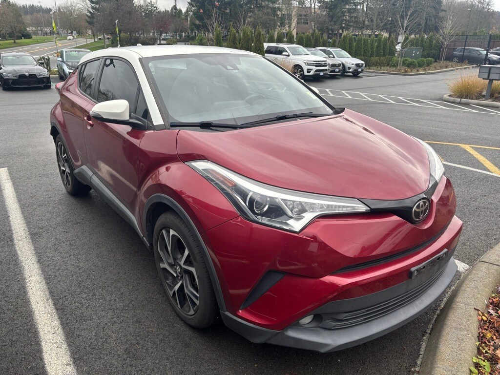 2018 Toyota C-HR XLE photo 2