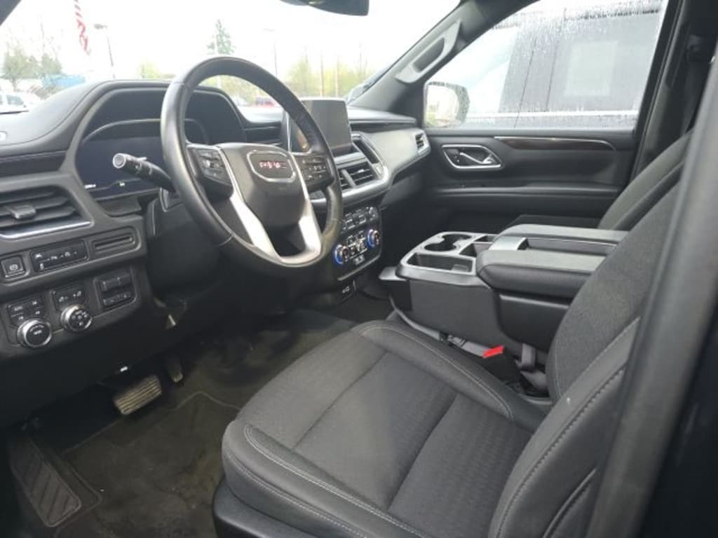 Used 2023 GMC Yukon SLE SUV