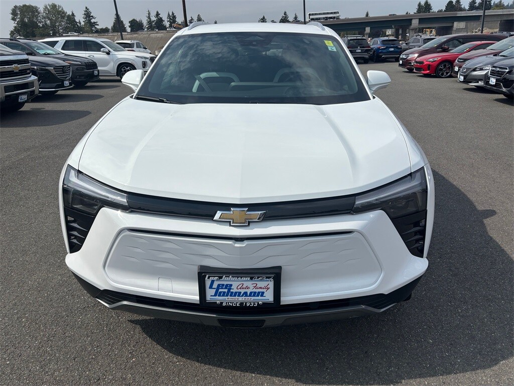2024 Chevrolet Blazer EV photo 2