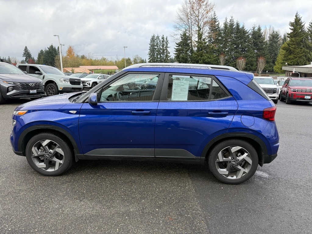 Used 2024 Hyundai Venue SEL SUV