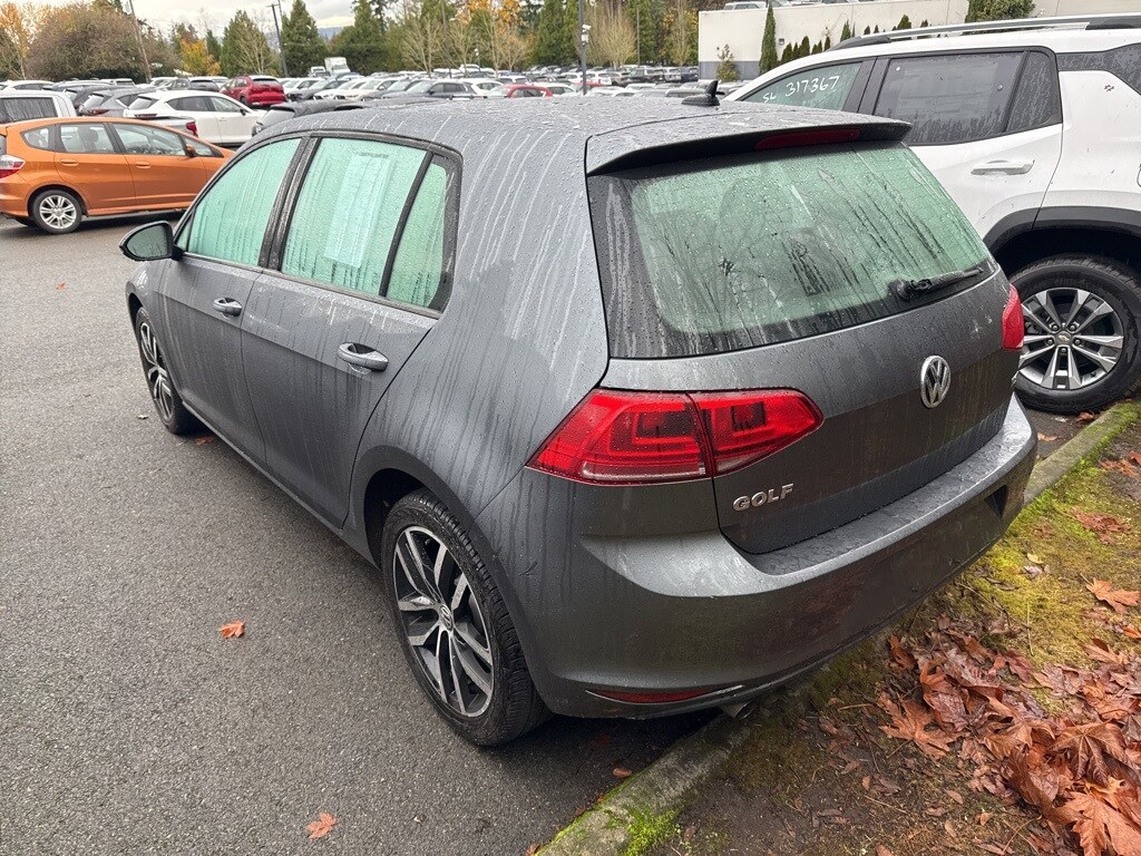 2015 Volkswagen Golf TSI SE photo 2