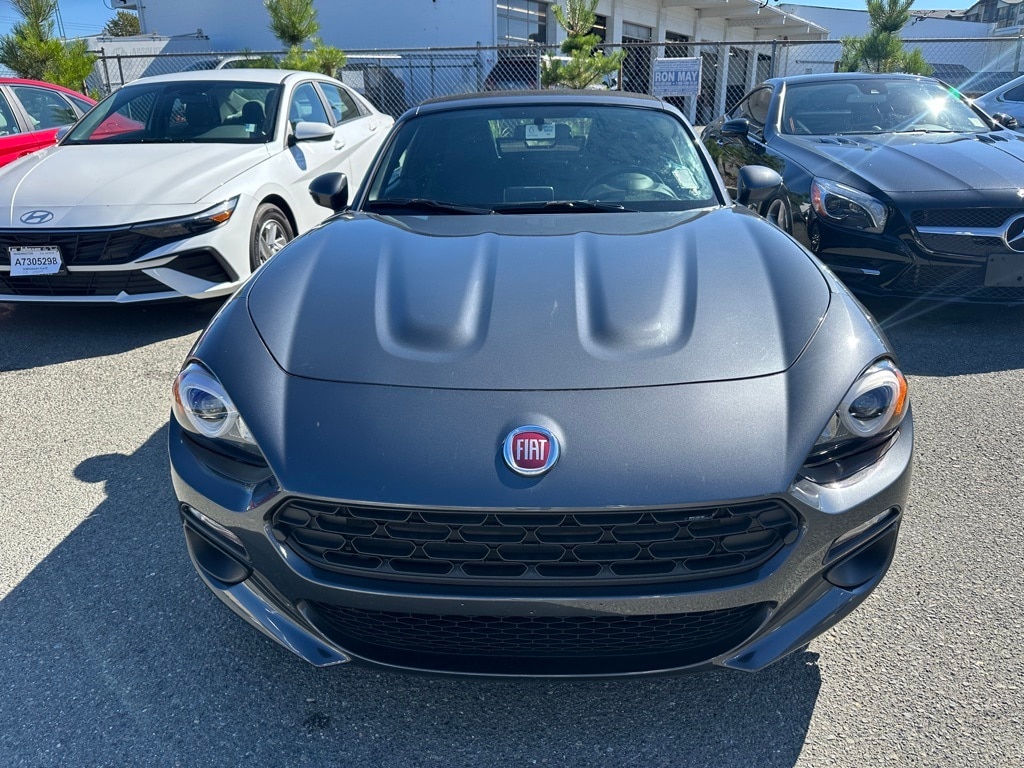 Used 2017 FIAT 124 Spider Classica with VIN JC1NFAEK8H0103356 for sale in Everett, WA