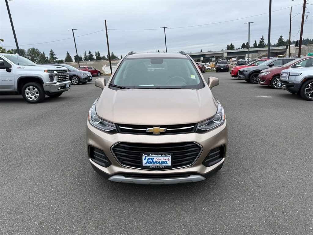 2018 Chevrolet Trax LT photo 2