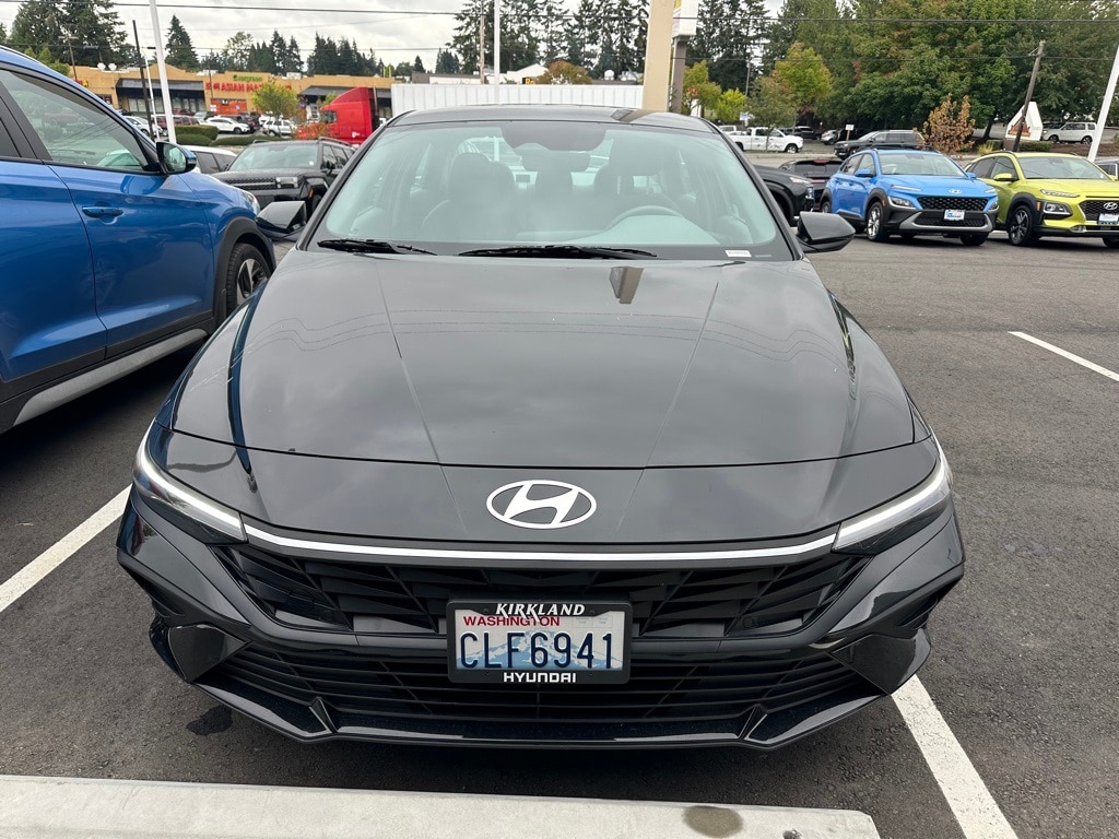 Used 2024 Hyundai Elantra SE with VIN KMHLL4DG1RU724039 for sale in Everett, WA