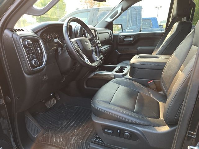 2021 Chevrolet Silverado 1500 RST photo 2