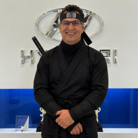 Staff member Fabian Ponce from ID_4d8154658bc2