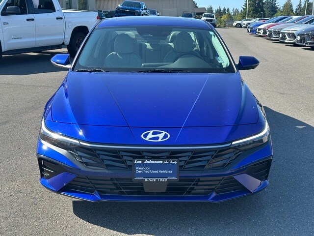 2025 Hyundai Elantra Limited photo 2
