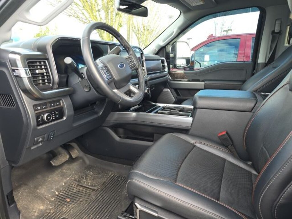 Used 2024 Ford F-350SD Lariat Truck