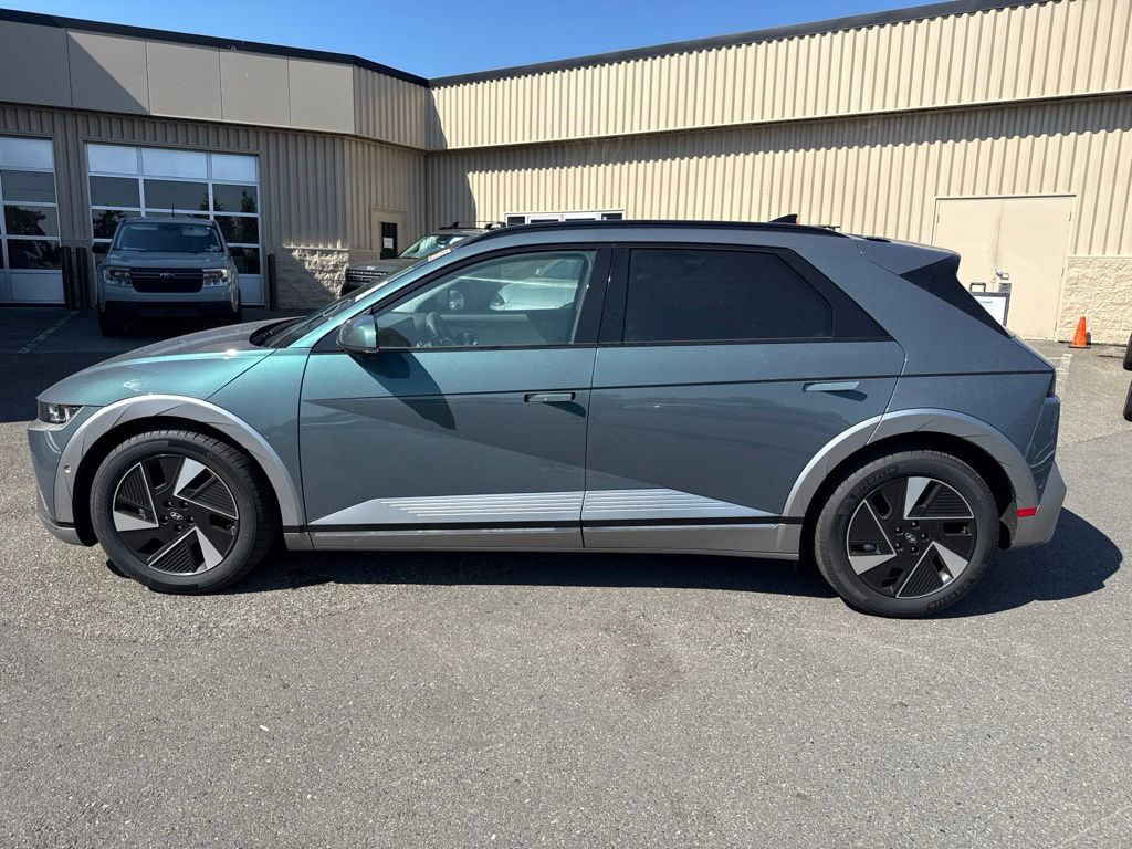 Used 2025 Hyundai IONIQ 5 Limited with VIN 7YAKR4DA8SY012757 for sale in Everett, WA