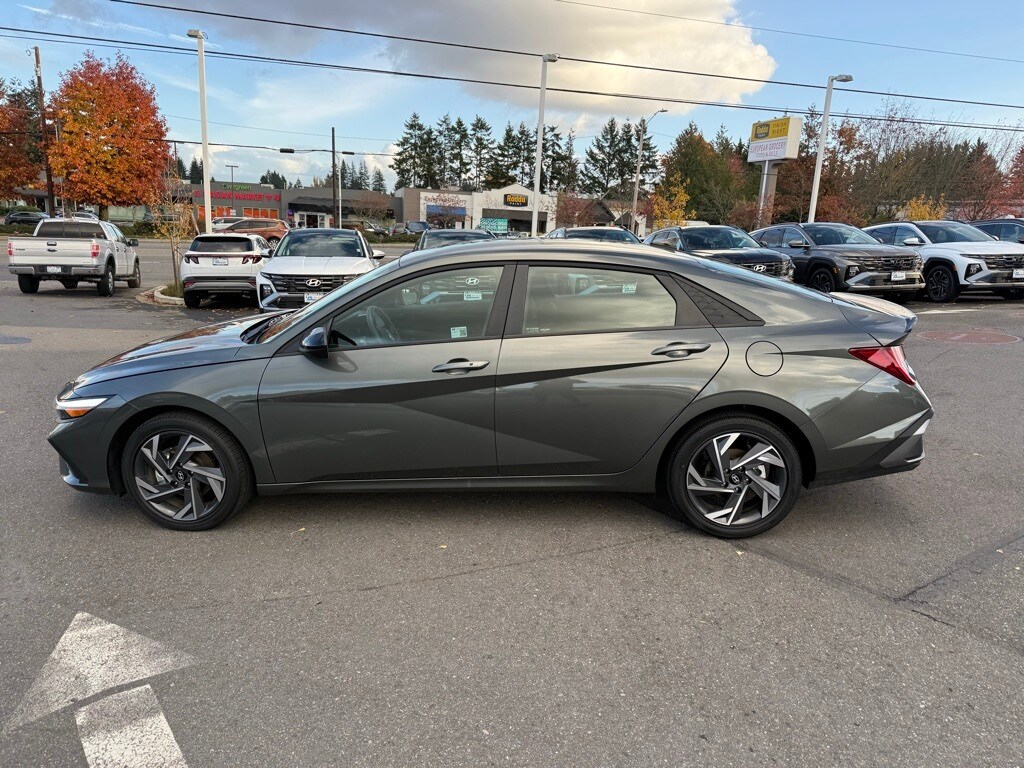 Used 2025 Hyundai Elantra Hybrid SEL Sport Sedan