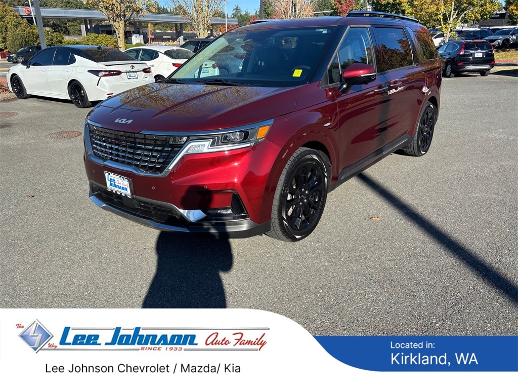 2023 Kia Carnival SX's photo