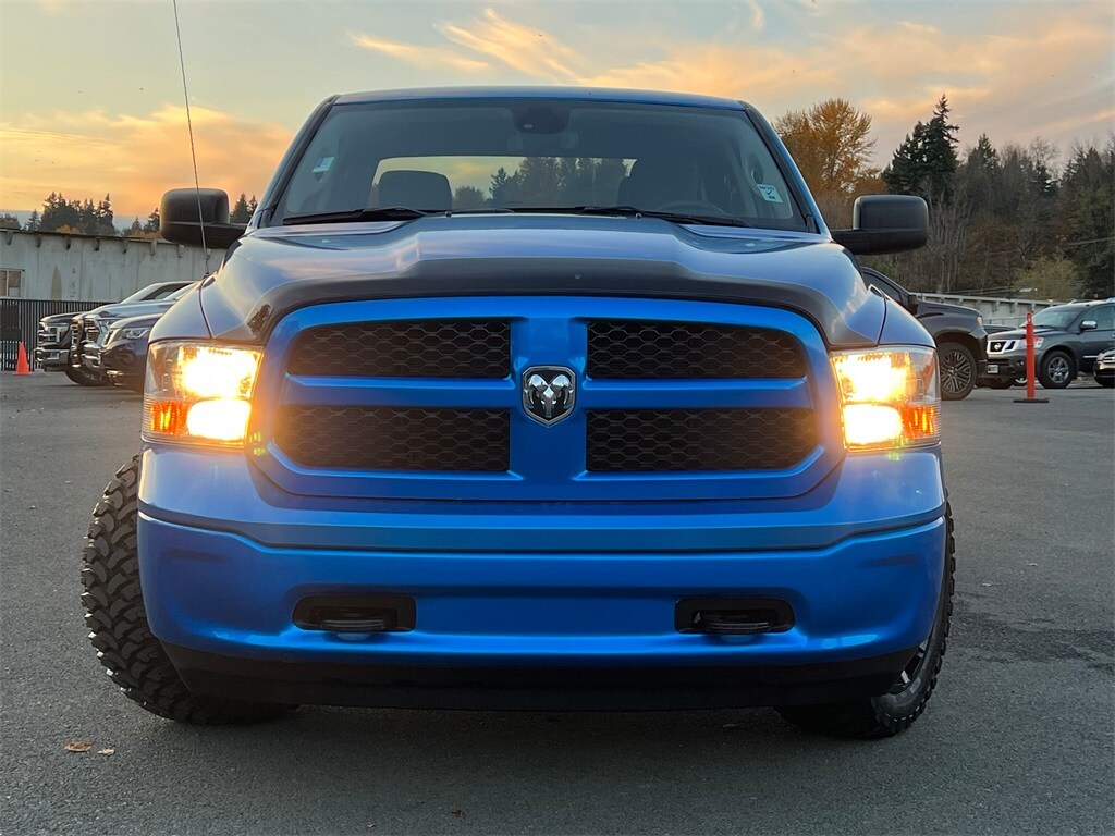 2022 Ram 1500 Classic SLT photo 2