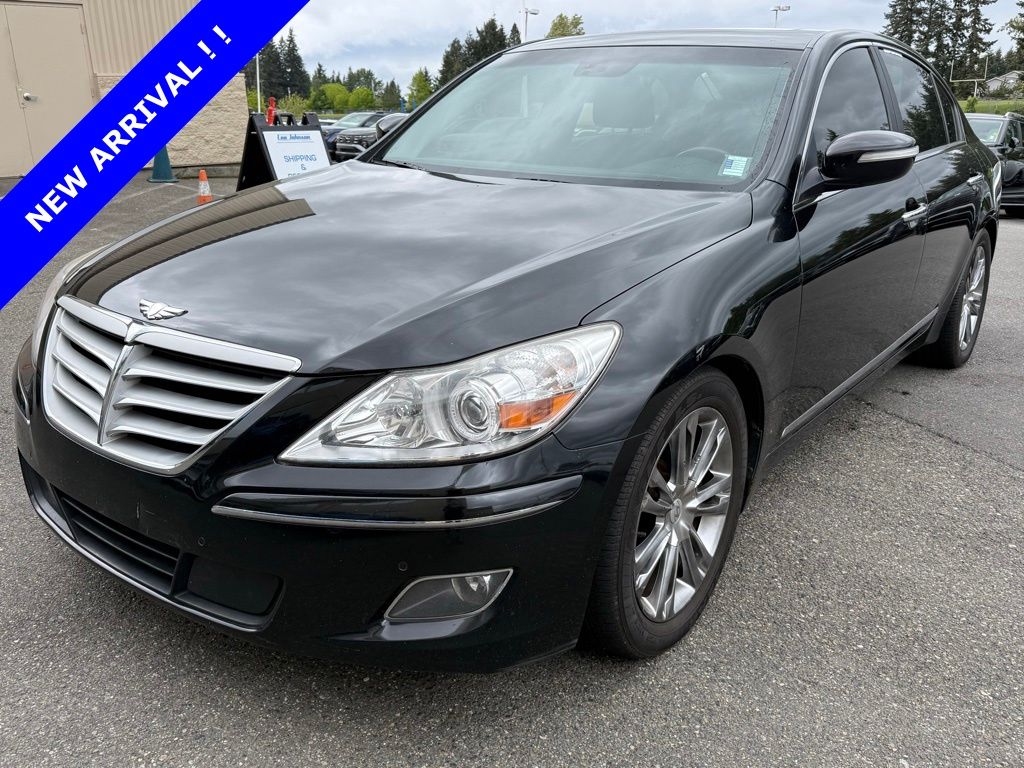 2011 Hyundai Genesis 4.6's photo