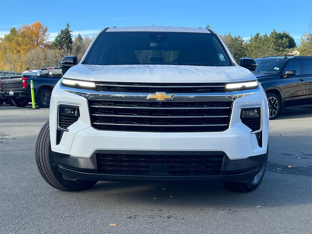 Used 2024 Chevrolet Traverse LT SUV