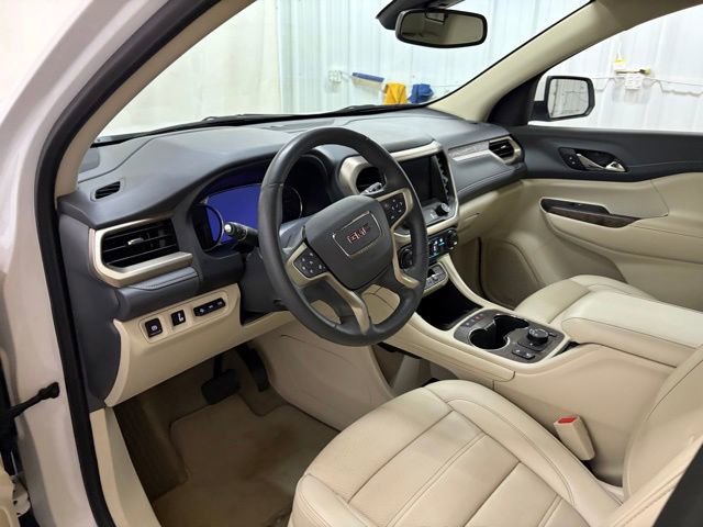 2023 GMC Acadia Denali - Photo 38