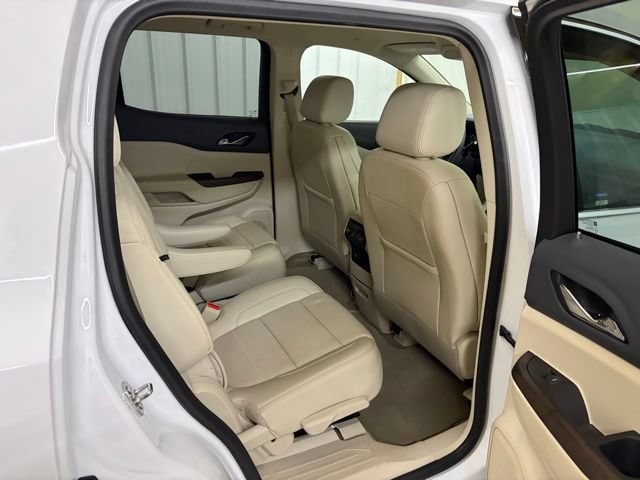 2023 GMC Acadia Denali - Photo 21