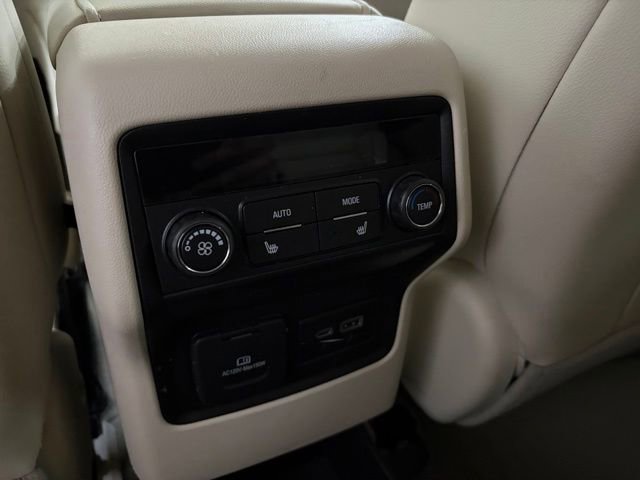 2023 GMC Acadia Denali - Photo 28