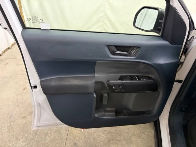2022 Ford Maverick XL - Photo 26