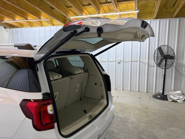 2023 GMC Acadia Denali - Photo 10