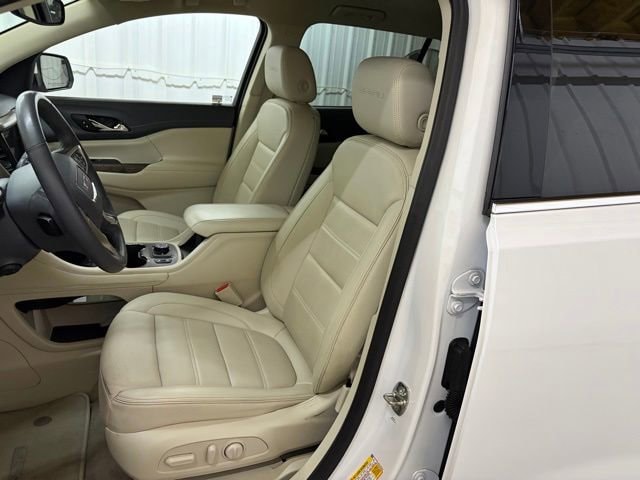 2023 GMC Acadia Denali - Photo 39
