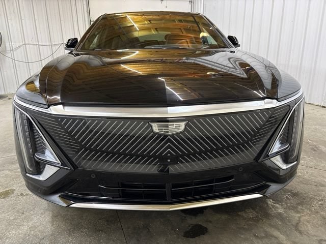 Used 2024 Cadillac LYRIQ Tech with VIN 1GYKPMRLXRZ103213 for sale in Van Wert, OH