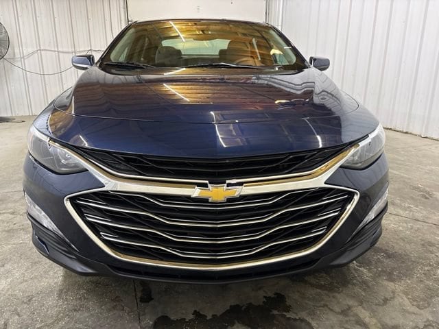 Used 2021 Chevrolet Malibu 1LT with VIN 1G1ZD5ST1MF009575 for sale in Van Wert, OH