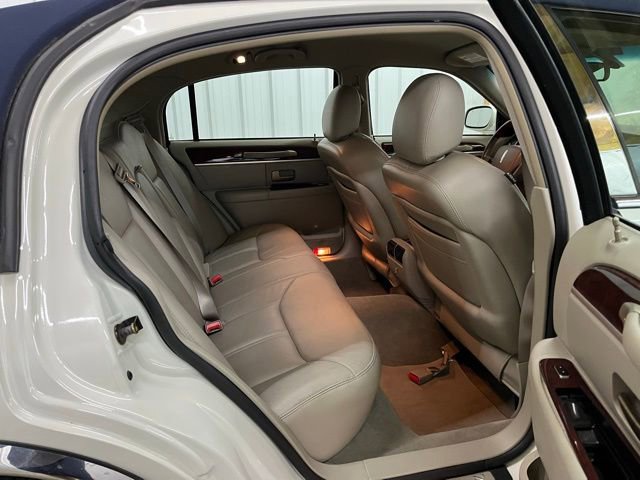 2005 Lincoln Town Car Signature Limited - Photo 14