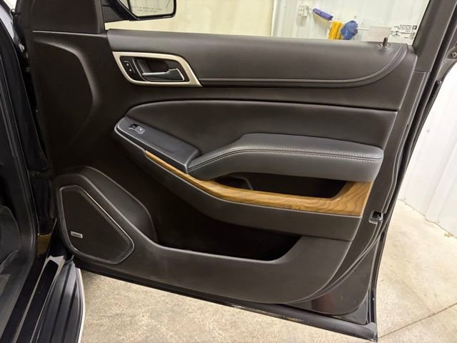 2020 GMC Yukon Denali - Photo 37