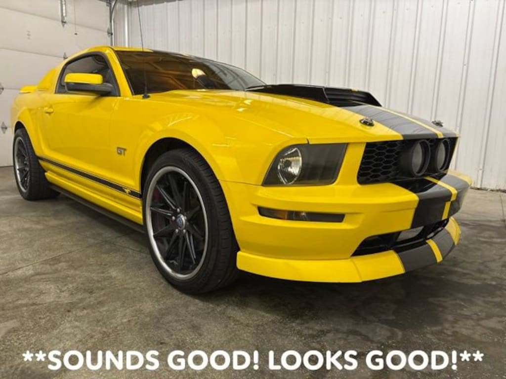 Used 2006 Ford Mustang GT Deluxe