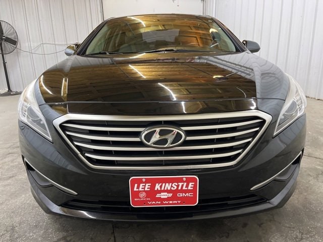 Used 2016 Hyundai Sonata SE with VIN 5NPE24AF1GH324999 for sale in Van Wert, OH