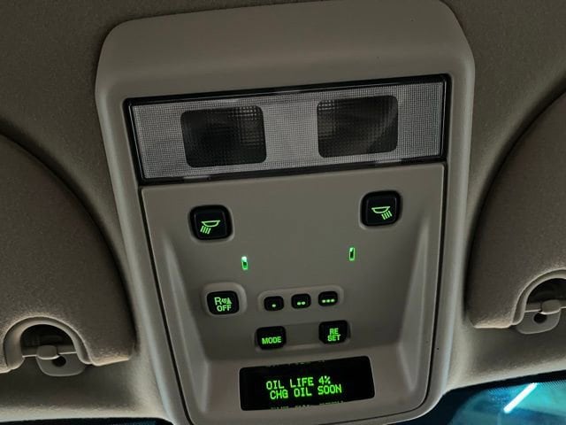 2005 Lincoln Town Car Signature Limited - Photo 32