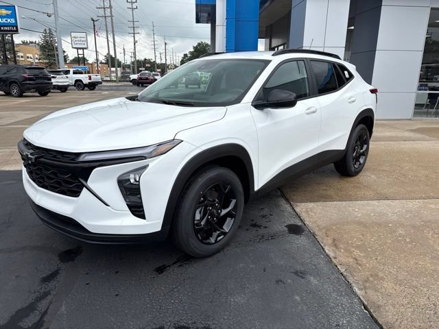 2026 Chevrolet Trax LT - Photo 8