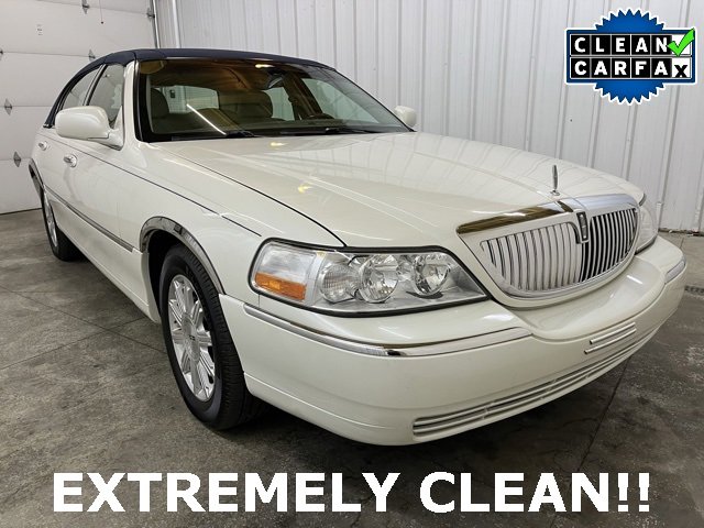 2005 Lincoln Town Car
