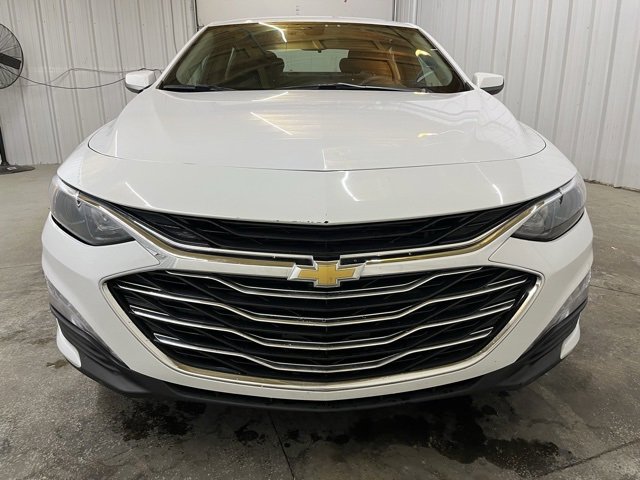 2023 Chevrolet Malibu 1LT photo 2