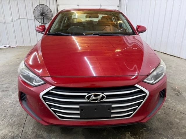 Used 2018 Hyundai Elantra SE with VIN KMHD74LFXJU451074 for sale in Van Wert, OH