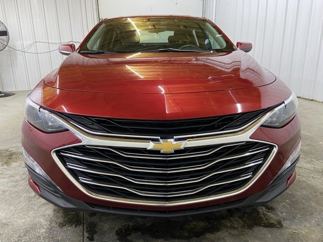 2024 Chevrolet Malibu 1LT photo 2